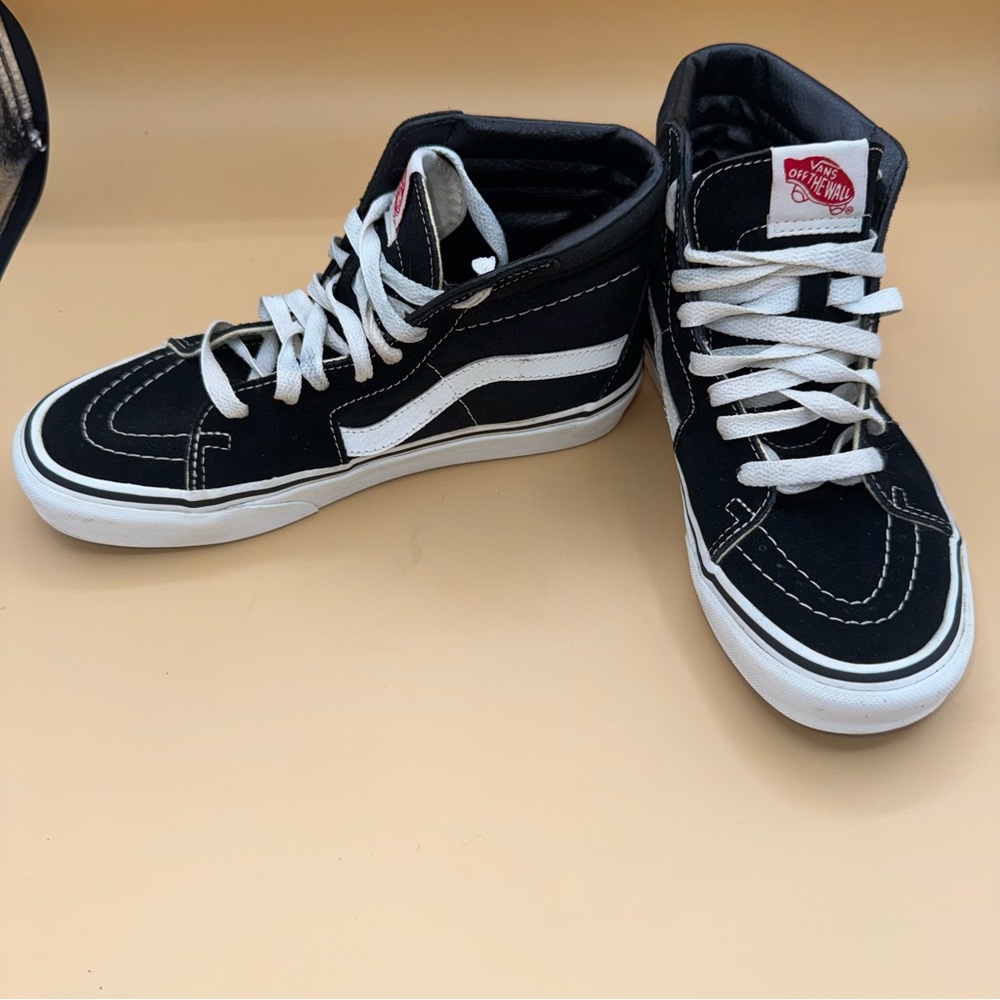 Vans Men's Black and White Suede and‎ Canvas High-Top Sneakers, Size 5, EUC